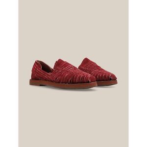 Espiritu Malbec Classics Suede - Women MSRP $150 Size 8